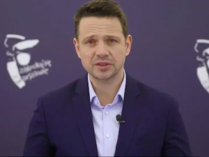 Trzaskowski: Niech nic nie przesłoni nam pamięci o ofiarach katastrofy smoleńskiej