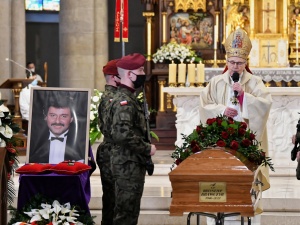 Ostatnie pożegnanie Krzysztofa Krawczyka. Prezydent: Nigdy nie zapomnimy jego silnego, tak bardzo polskiego głosu