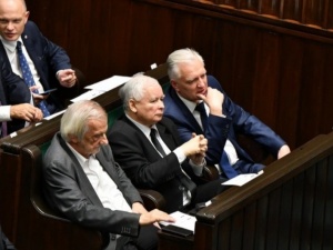 [SONDAŻ] Czy koalicja PiS, Solidarnej Polski i Porozumienia przetrwa do kolejnych wyborów?