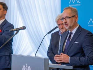 Jutro rząd ogłosi nowe obostrzenia? Jesteśmy na etapie dyskusji
