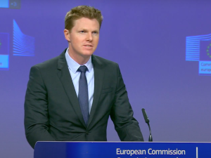 Oho. Komisja Europejska: Z uwagą i niepokojem śledzimy wydarzenia związane z RPO w Polsce