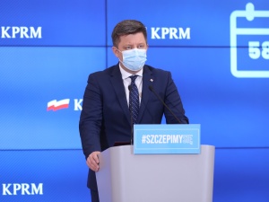  „Sektor spożywczy jest kluczowym obszarem gospodarki”. Związkowcy apelują do min. Dworczyka i Gowina ws. szczepień