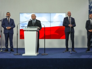 [SONDAŻ] Sprawdzono dwa warianty dla PiS. Ziobro i Gowin mają problem