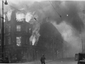 Największy zbrojny zryw Żydów podczas II WŚ. 78 lat temu w getcie warszawskim wybuchło powstanie
