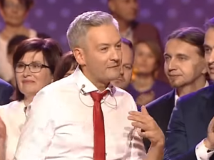 Zdjęcia Ewy Kopacz? Europoseł od Biedronia chce „ostatniej rozmowy Braci”
