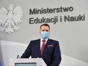 Matura i egzaminy ósmoklasisty. Minister edukacji ogłosił decyzję