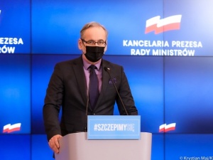 Luzowanie obostrzeń przed majówką? Są nieoficjalne ustalenia