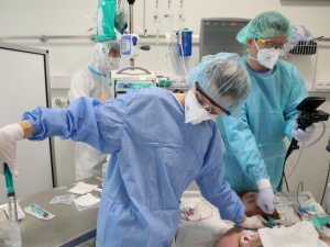 Mniej niż 10 tys. nowych przypadków. Ponad 500 zgonów. Nowe dane z Ministerstwa Zdrowia