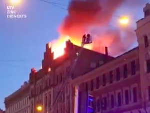 [Video] Dramat w centrum Rygi. W płomieniach zginęło 8 osób. Jest wielu rannych