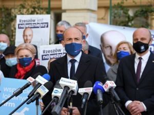Prawy Sierpowy: Borys Budka jako syndyk masy upadłościowej PO