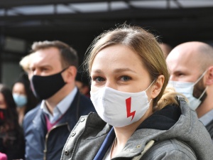 Aktywistka niedawno stawała przed sądem. Teraz pisze: Właśnie dostałam bana od Strajku Kobiet. Jakby mi ktoś w ryj napluł