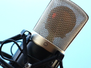 Koniec Radio Wawa. Słynny DeDektyw Inwektyw żegna się ze słuchaczami: Byłem Vaderem, Wałęsą, kurczakiem...