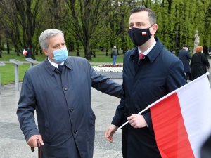 Komorowski: PO skręciła w lewo. Nie dać zawłaszczyć PiS i nacjonalistom takich wartości, jak naród, rodzina, patriotyzm