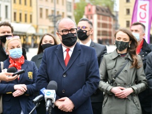 [SONDAŻ] Czy Lewica powinna negocjować z PiS? Polacy odpowiedzieli, co sądzą na ten temat