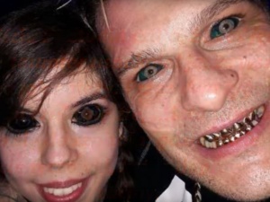 Nie mam środków do życia. Fanka Popka traci wzrok i pozywa tatuatora 