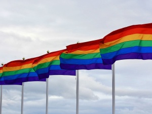 Niemieccy księża błogosławią homoseksualne pary. „To grzech”