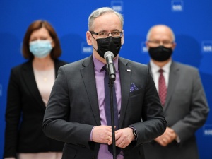 Od poniedziałku rusza rejestracja na szczepienia przeciw COVID-19 osób w wieku 16 i 17 lat