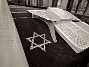 Niemcy: Seria ataków na synagogi. Ambasador Izraela wzywa rząd do reakcji