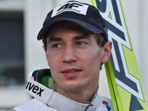 Kamil Stoch trafił na stół operacyjny