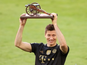 Gorące komentarze po historycznym wyczynie Lewandowskiego! Gratulacje złożyli premier i prezydent