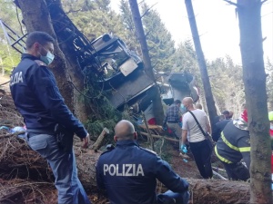 Włochy: Rośnie liczba ofiar katastrofy kolejki górskiej