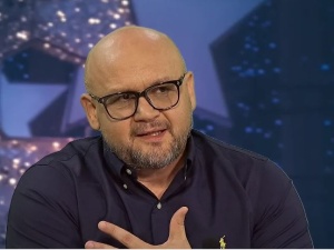 Skasuj to zanim dostaniesz pozew. Masz godzinę idioto. S. Jastrzębowski ostro do dziennikarza WP.PL