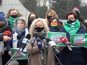 Niebywałe. „Matki też mają aborcję!”. Lewicowi aktywiści rejestrują komitet ds. legalnej aborcji w Dzień Matki