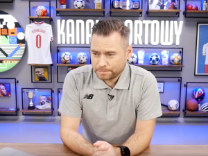 [FOTO] Partnerka C. Ronaldo uśmiechnięta pod ukrzyżowanym Jezusem. Stanowski: „Czy to jest normalne zdjęcie?”