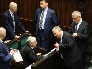 Rz: PiS chce zmienić ustawę o partiach politycznych. Te informacje nie będą już jawne