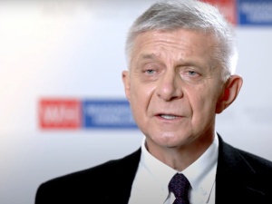 [FOTO] Ale o co kaman?. Marek Belka chciał zaatakować Kancelarię Premiera. Internauci nie docenili