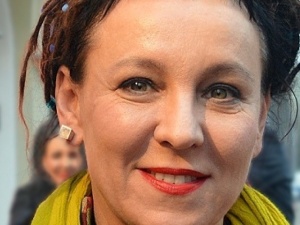 „Tokarczuk do tego stopnia obraziła mój rozum, że…”. Lem ostrzegał przed słowami pisarki?