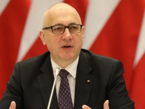 Drżę i spać po nocach nie mogę. Brudziński wykpił słowa Tuska