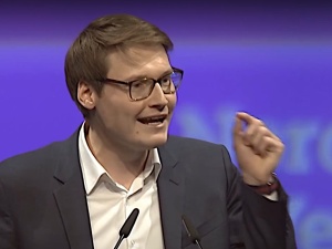 Po upływie ultimatum PE dla KE ws. praworządności, Niemcy wzywają by wobec Polski: Zdjąć białe rękawiczki!