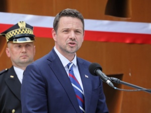 To nie jest czyjeś wyłączne logo. Warszawski ratusz broni się przed oskarżeniem o kradzież  logo S. Otóż jest