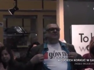[video] Wojciech Korkuć na bankiecie Gazety Wyborczej: G***no Prawda. Uczestnicy mieli nietęgie miny