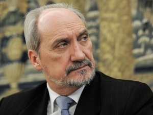 Macierewicz: Platforma Obywatelska niknie w oczach. Jedyna jej siła tkwi w układach zagranicznych