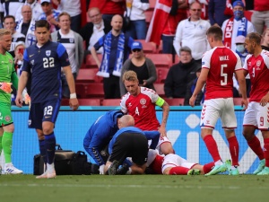Duńska telewizja: Christian Eriksen miał podczas meczu EURO 2021 atak serca