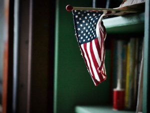 Czy wy jesteście normalni?. Fala komentarzy po skandalicznym wpisie Ambasady USA. Porównano Iran do... Polski