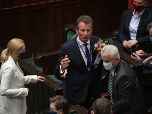 Nowy poseł, startujący z listy KO, nie przystąpi do klubu KO; chce stworzyć koło w Sejmie