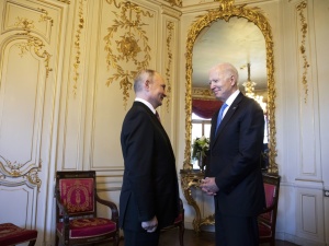 Paradne! Genewa - Biden przekazał Putinowi listę „krytycznej infrastruktury” z adnotacją, że nie mogą być atakowane