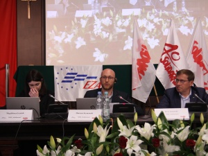[FOTO] „Rozwój dialogu społecznego w dobie COVID-19”. Międzynarodowe seminarium w historycznej Sali BPH