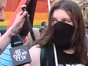 [video] Parada Równości pod patronatem Trzaskowskiego: Po co ci nóż na demonstrację pokojową i kij bejsbolowy? 