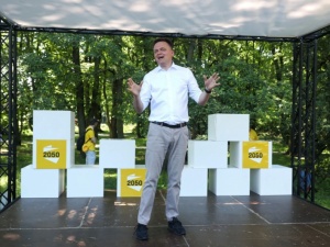Hołownia: Bardziej interesuje mnie mecz Polska-Szwecja niż zmiany w PO