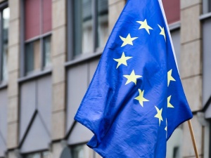 Paradne! UE ostrzega przed migracją? „Budzi poważne obawy”