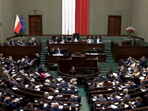Kto odejdzie z klubu PiS? Pojawiły się nazwiska