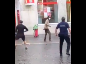 [WIDEO] Atak nożownika w Niemczech. Są zabici i ranni
