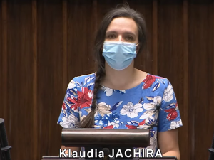 Jachira szokuje wpisem o Hitlerze. Niżej upaść już nie można