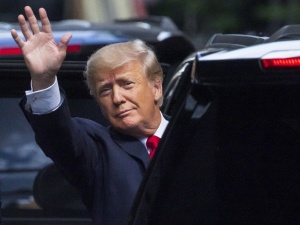 Trump na granicy z Meksykiem: Biden niszczy kraj