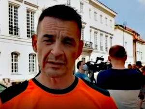 Prostytutka z literką 'S'. Prostacka wulgarność na łamach wiodących mediów