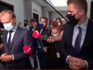 Dziennikarz zapytał o Nowaka, nerwowa reakcja Tuska. „Myślałem, że pan wyższy poziom reprezentuje”